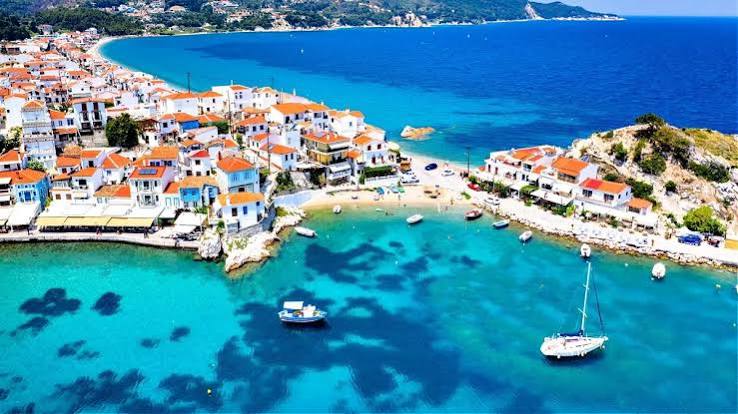 Samos Adası Turu Feribot ile / 3 Gece Otel Konaklamalı / Kuşadası Çıkışlı - 3