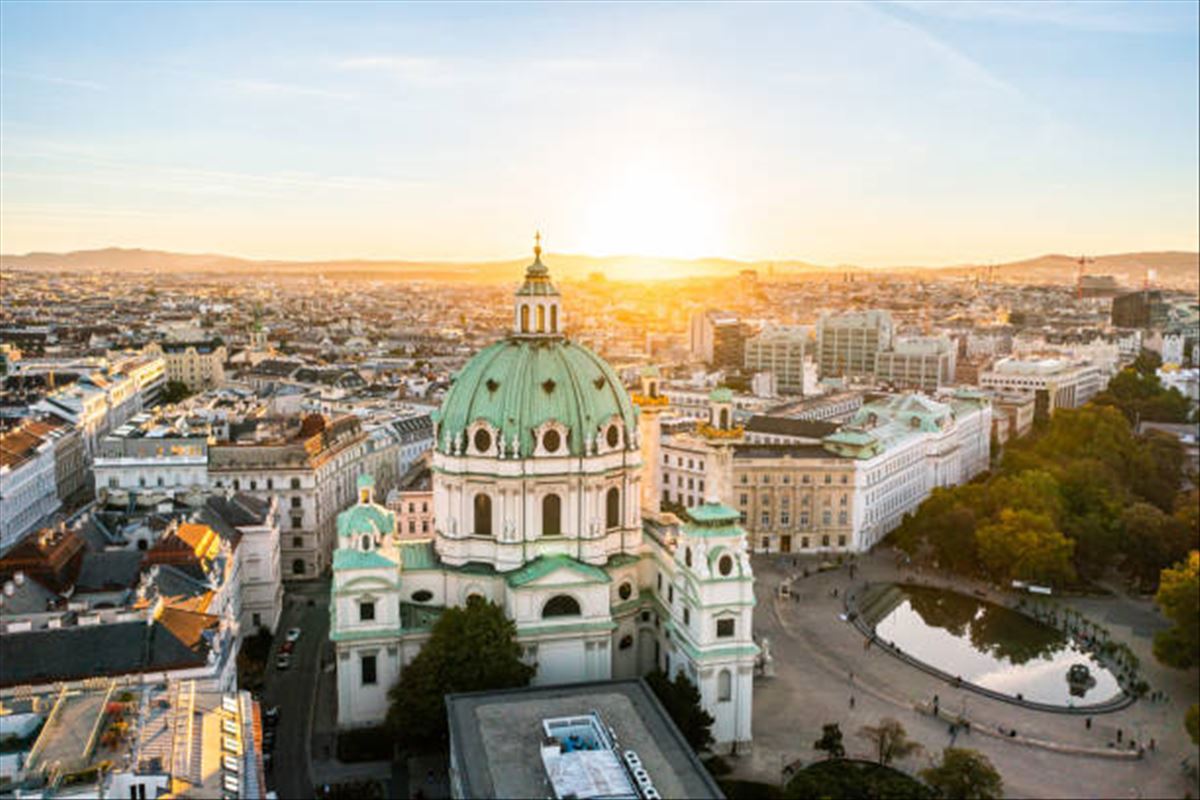 Ajet ile Viva Orta Avrupa Hallstatt 5 Ulke Turu PRG-BUD